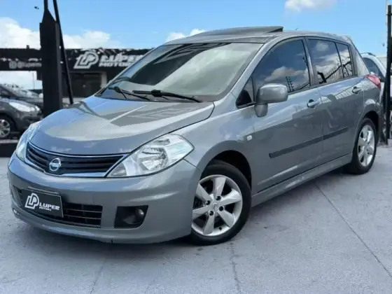 NISSAN TIIDA 1.8 SL 16V FLEX 4P AUTOMÁTICO NISSAN TIIDA 1.8 SL 16V FLEX 4P AUTOMÁTICO