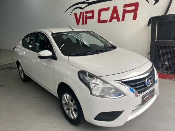NISSAN VERSA 1.6 16V FLEXSTART SV 4P XTRONIC NISSAN VERSA 1.6 16V FLEXSTART SV 4P XTRONIC
