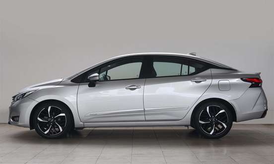 NISSAN-VERSA-2024