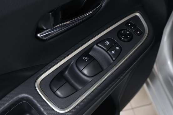 NISSAN-VERSA-2024