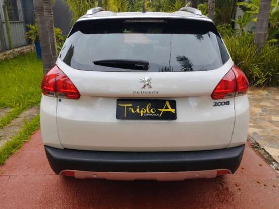PEUGEOT-2008-1.6 16V FLEX GRIFFE 4P AUTOMÁTICO PEUGEOT-2008-2015