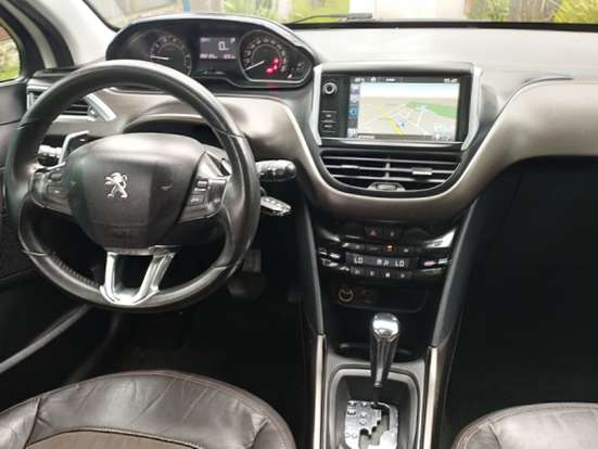 PEUGEOT-2008-1.6 16V FLEX GRIFFE 4P AUTOMÁTICO PEUGEOT-2008-2015
