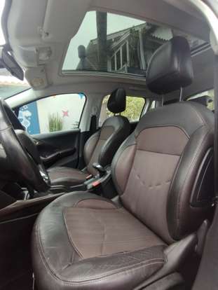 PEUGEOT-2008-2015