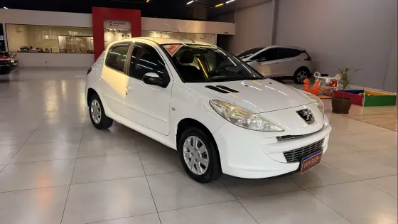 PEUGEOT 207 1.4 XR 8V FLEX 4P MANUAL PEUGEOT 207 1.4 XR 8V FLEX 4P MANUAL