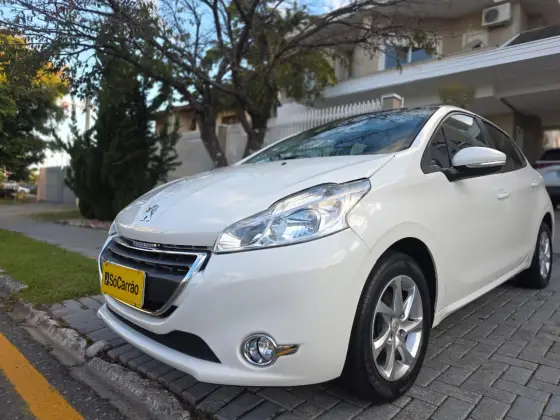 PEUGEOT 208 1.5 ALLURE 8V FLEX 4P MANUAL PEUGEOT 208 1.5 ALLURE 8V FLEX 4P MANUAL