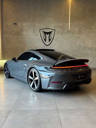 PORSCHE-911-2024