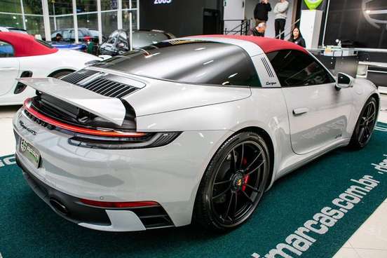 PORSCHE-911-2023