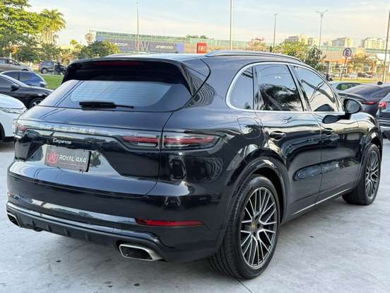 PORSCHE-CAYENNE-2019