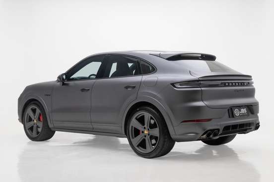 PORSCHE-CAYENNE-2024