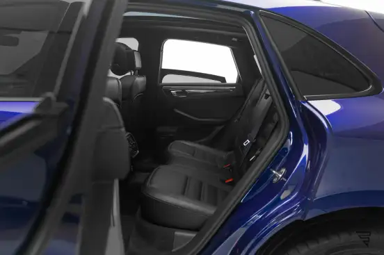 PORSCHE-MACAN-2023