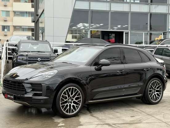 PORSCHE-MACAN-2021