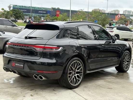 PORSCHE-MACAN-2021