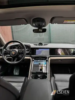 PORSCHE-PANAMERA-2025
