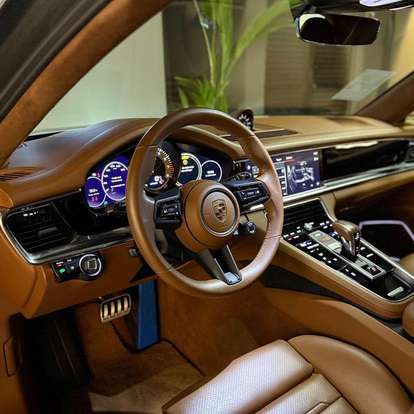 PORSCHE-PANAMERA-2023