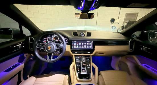 PORSCHE-CAYENNE-2022