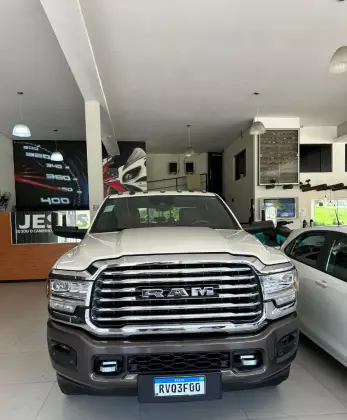 RAM 3500 6.7 I6 TURBO DIESEL LIMITED LONGHORN CD 4X4  AUTOMÁTICO