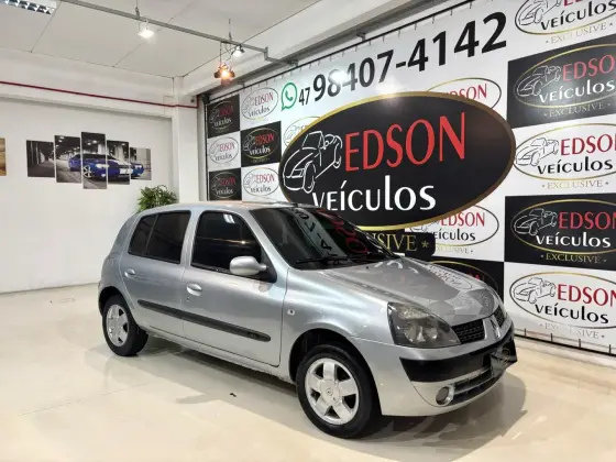 RENAULT CLIO 1.0 PRIVILÉGE 16V GASOLINA 4P MANUAL RENAULT CLIO 1.0 PRIVILÉGE 16V GASOLINA 4P MANUAL
