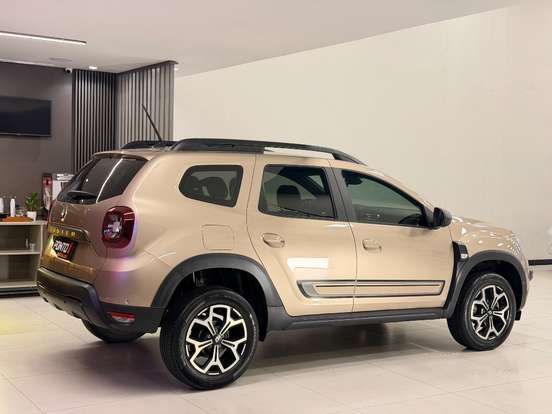 RENAULT-DUSTER-2023