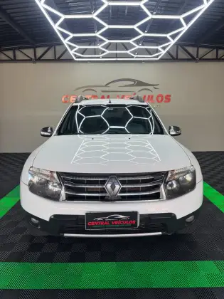 RENAULT DUSTER 2.0 DYNAMIQUE 4X4 16V FLEX 4P MANUAL RENAULT DUSTER 2.0 DYNAMIQUE 4X4 16V FLEX 4P MANUAL
