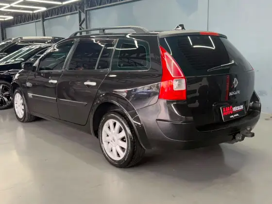 RENAULT MEGANE 1.6 DYNAMIQUE GRAND TOUR 16V FLEX 4P MANUAL RENAULT MEGANE 1.6 DYNAMIQUE GRAND TOUR 16V FLEX 4P MANUAL