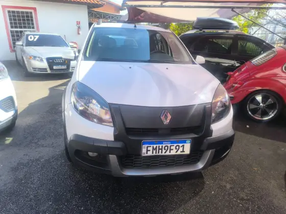 RENAULT SANDERO 1.6 STEPWAY TWEED 16V FLEX 4P AUTOMÁTICO RENAULT SANDERO 1.6 STEPWAY TWEED 16V FLEX 4P AUTOMÁTICO