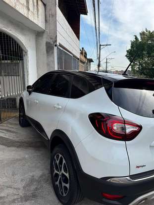 RENAULT-CAPTUR-2021