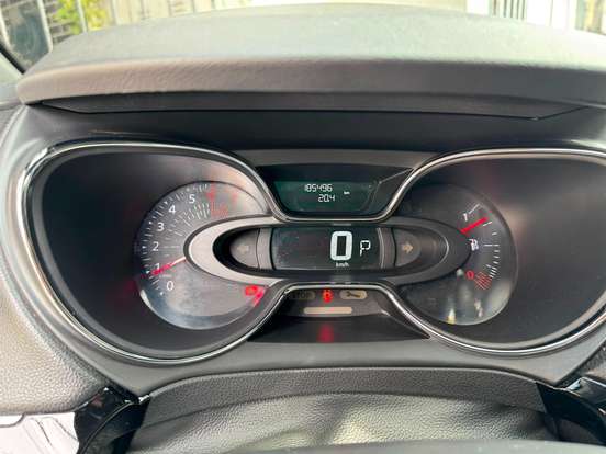 RENAULT-CAPTUR-2021