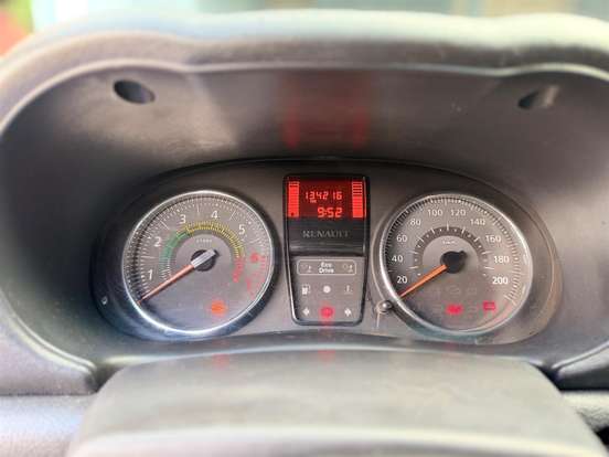 RENAULT-CLIO-1.0 EXPRESSION 16V FLEX 4P MANUAL RENAULT-CLIO-2016