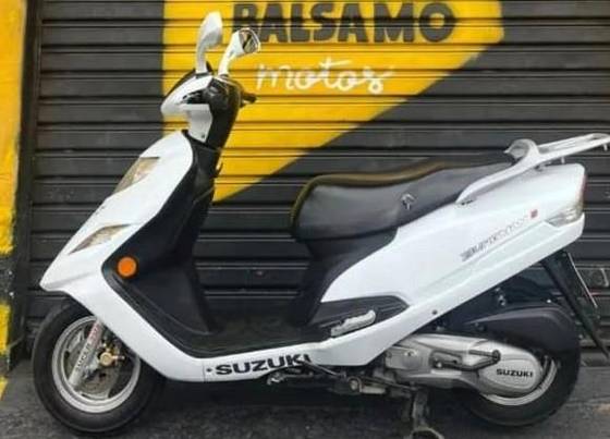 SUZUKI BURGMAN i 