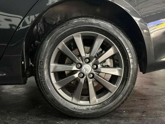 TOYOTA-COROLLA-2011