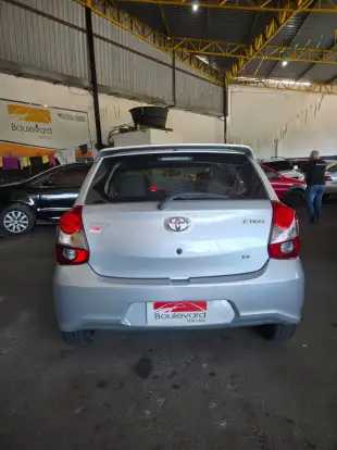 TOYOTA-ETIOS-2019