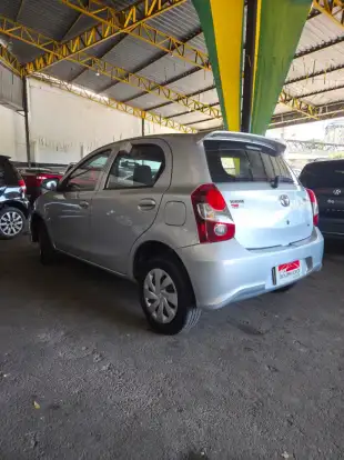 TOYOTA-ETIOS-2019