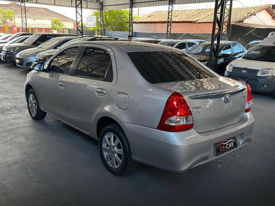 TOYOTA-ETIOS-1.5 XLS SEDAN 16V FLEX 4P AUTOMÁTICO TOYOTA-ETIOS-2016