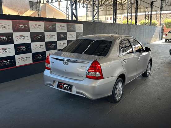 TOYOTA-ETIOS-1.5 XLS SEDAN 16V FLEX 4P AUTOMÁTICO TOYOTA-ETIOS-2016