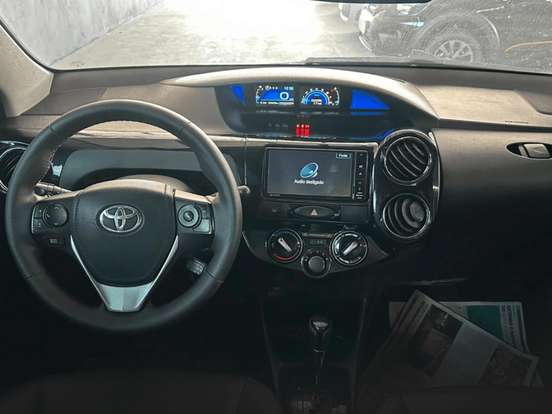 TOYOTA-ETIOS-1.5 XLS SEDAN 16V FLEX 4P AUTOMÁTICO TOYOTA-ETIOS-2016