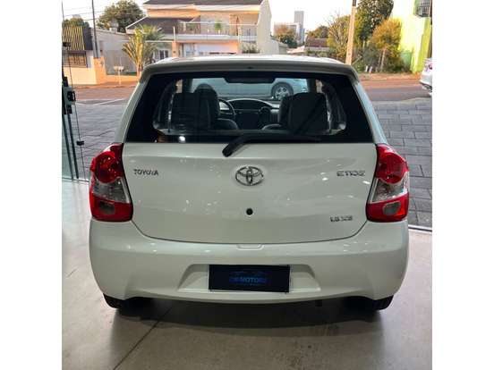 TOYOTA-ETIOS-1.5 XS 16V FLEX 4P MANUAL TOYOTA-ETIOS-2015