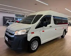 TOYOTA HIACE 2.8 D-4D TURBO DIESEL MINIBUS 15+1 DX AUTOMÁTICO TOYOTA HIACE 2.8 D-4D TURBO DIESEL MINIBUS 15+1 DX AUTOMÁTICO