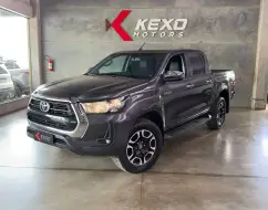 TOYOTA HILUX 2.8 D-4D TURBO DIESEL CD SRV 4X4 AUTOMÁTICO TOYOTA HILUX 2.8 D-4D TURBO DIESEL CD SRV 4X4 AUTOMÁTICO