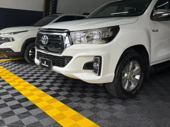 TOYOTA-HILUX-2.8 SR 4X4 CD 16V DIESEL 4P AUTOMÁTICO TOYOTA-HILUX-2019