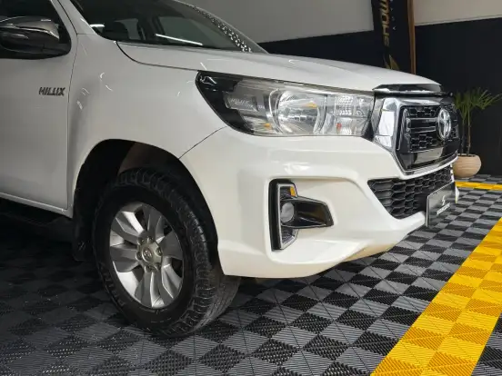 TOYOTA-HILUX-2.8 SR 4X4 CD 16V DIESEL 4P AUTOMÁTICO TOYOTA-HILUX-2019
