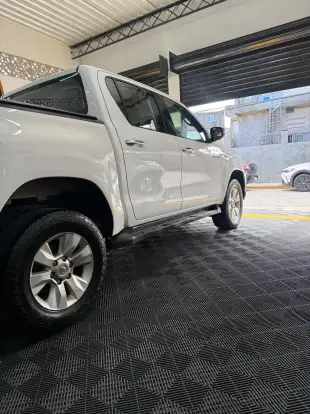 TOYOTA-HILUX-2019