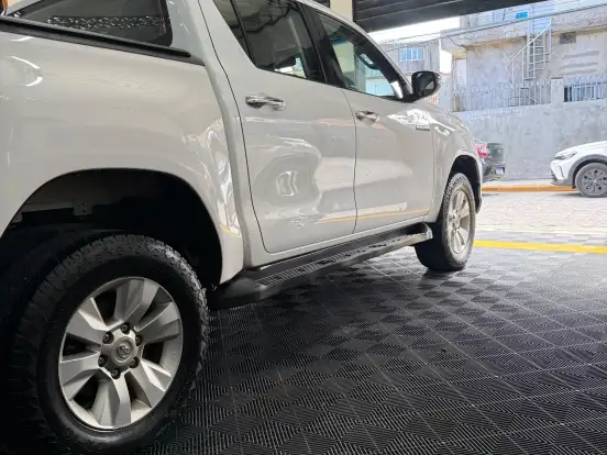 TOYOTA-HILUX-2.8 SR 4X4 CD 16V DIESEL 4P AUTOMÁTICO TOYOTA-HILUX-2019