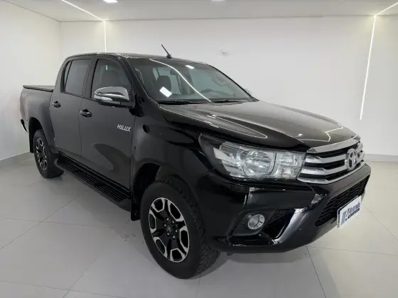 TOYOTA HILUX 2.8 SRV 4X4 CD 16V DIESEL 4P AUTOMÁTICO TOYOTA HILUX 2.8 SRV 4X4 CD 16V DIESEL 4P AUTOMÁTICO