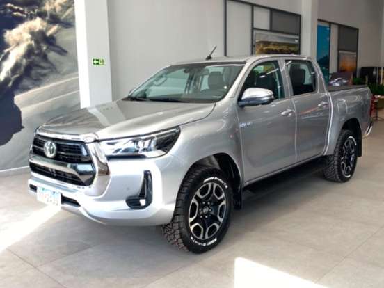 TOYOTA-HILUX-2.8 D-4D TURBO DIESEL CD SRX 4X4 AUTOMÁTICO TOYOTA-HILUX-2023