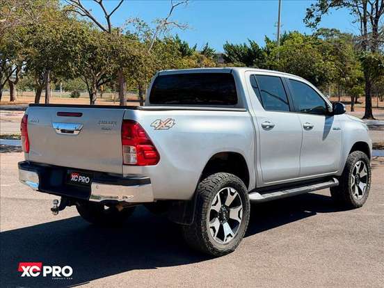 TOYOTA-HILUX-2.8 SRV 4X4 CD 16V DIESEL 4P AUTOMÁTICO TOYOTA-HILUX-2017