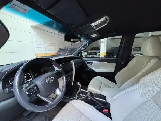 TOYOTA-HILUX SW4-2021