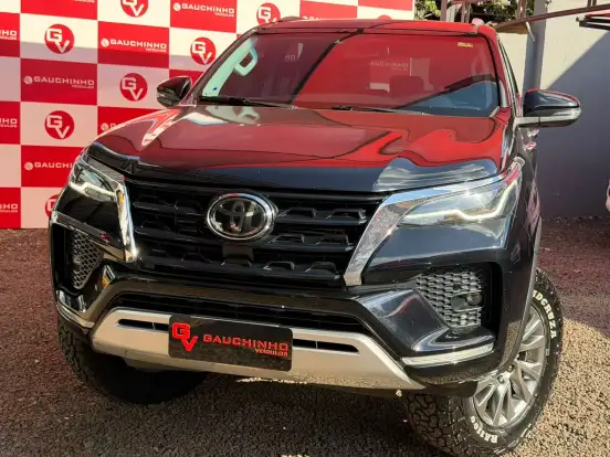 TOYOTA-HILUX SW4-2.8 D-4D TURBO DIESEL SRX 7L 4X4 AUTOMÁTICO TOYOTA-HILUX SW4-2021