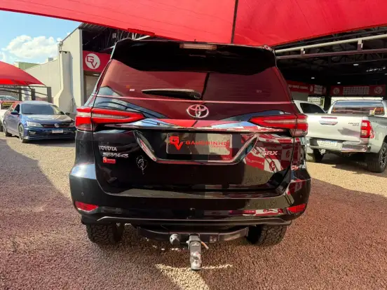 TOYOTA-HILUX SW4-2021