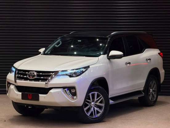 TOYOTA-HILUX SW4-2019