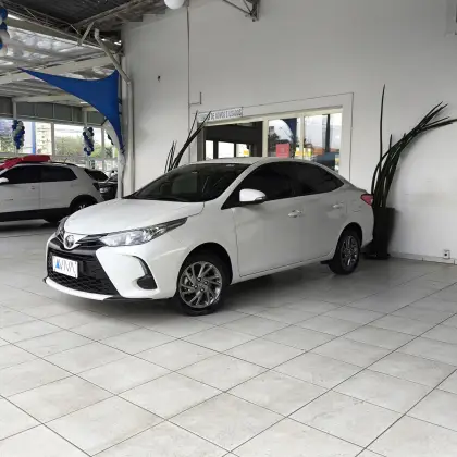 TOYOTA YARIS 1.5 16V FLEX SEDAN XS MULTIDRIVE TOYOTA YARIS 1.5 16V FLEX SEDAN XS MULTIDRIVE